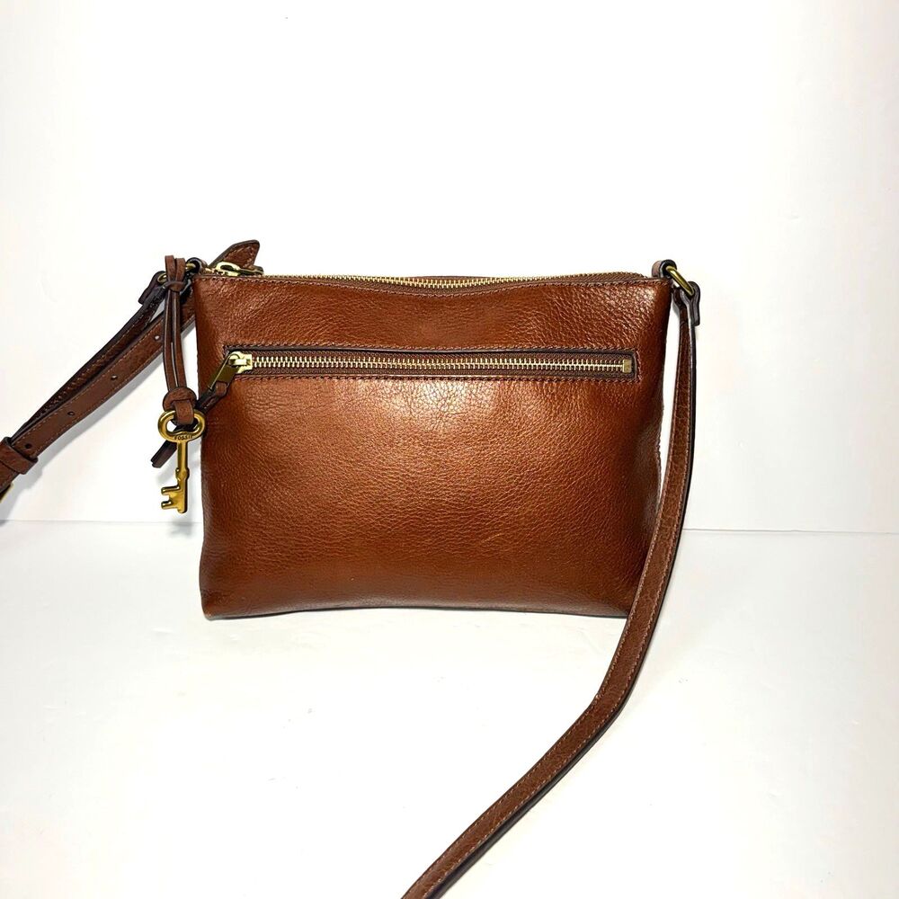 Fossil Brown Pebbled Leather Crossbody Bag Zip Adjustable Strap Key Charm 10x8in